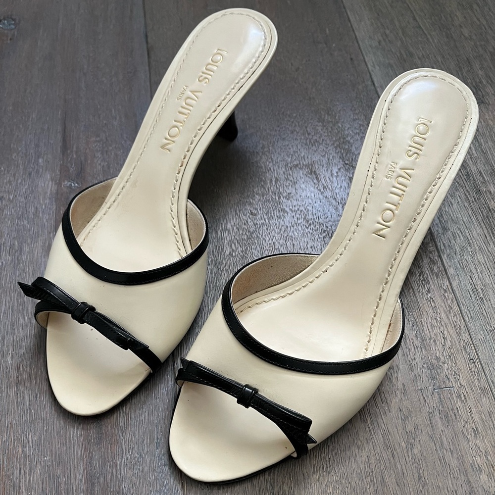 Louis Vuitton kitten heels